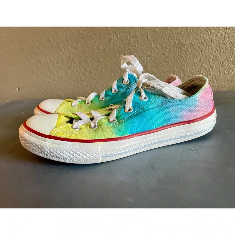 Youth Rainbow All Star Converse Size 1.5